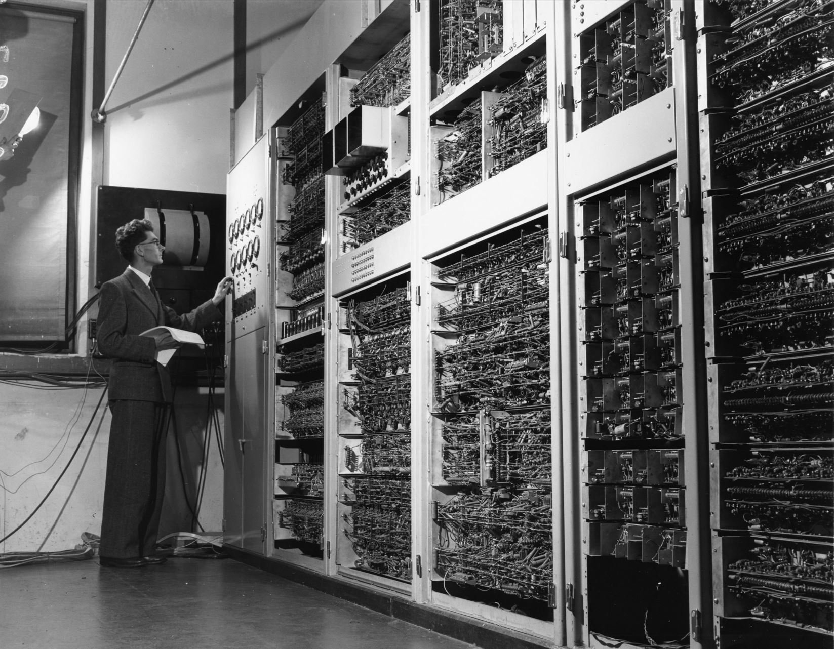 0.pre-mainframe-computer-operator 0.pre-mainframe-computer-operator